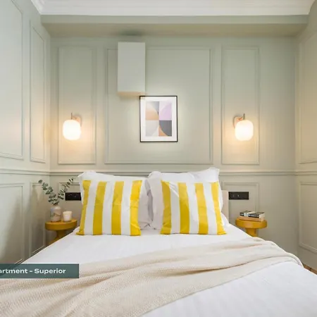 Poeticstay - Saint Lazare Apartment Paris